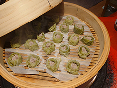 エゴマ豚の白菜シュウマイ